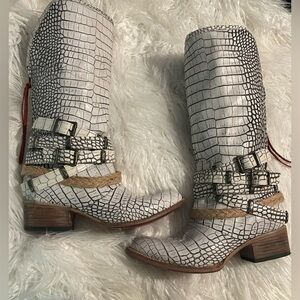 FREEBIRD size 8 gorgeous boots only worn about four times